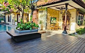 RedDoorz @ Rabasta Kuta Residence